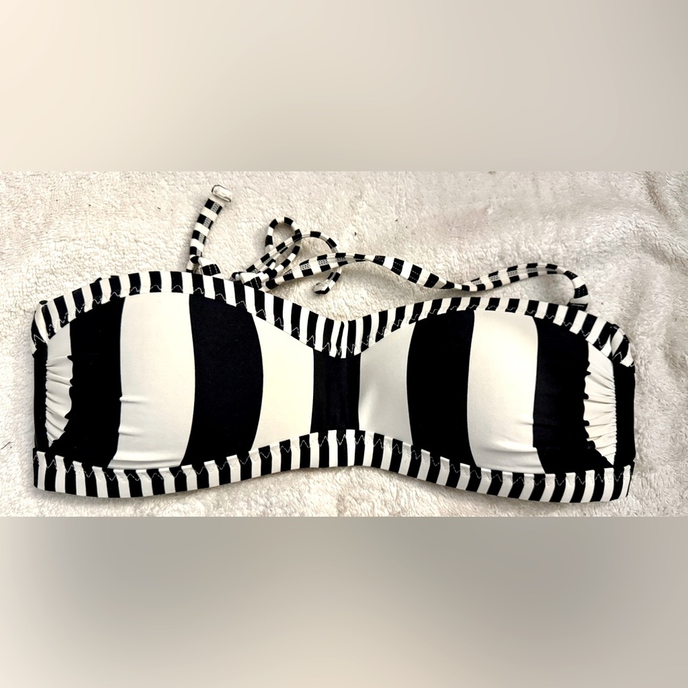 Athleta Black and White Striped Bikini Top | Malibu | Sz XS